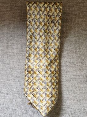 Vintage Jerry Garcia Sun Movement Collection Thirty-Four 100% Silk Tie.
